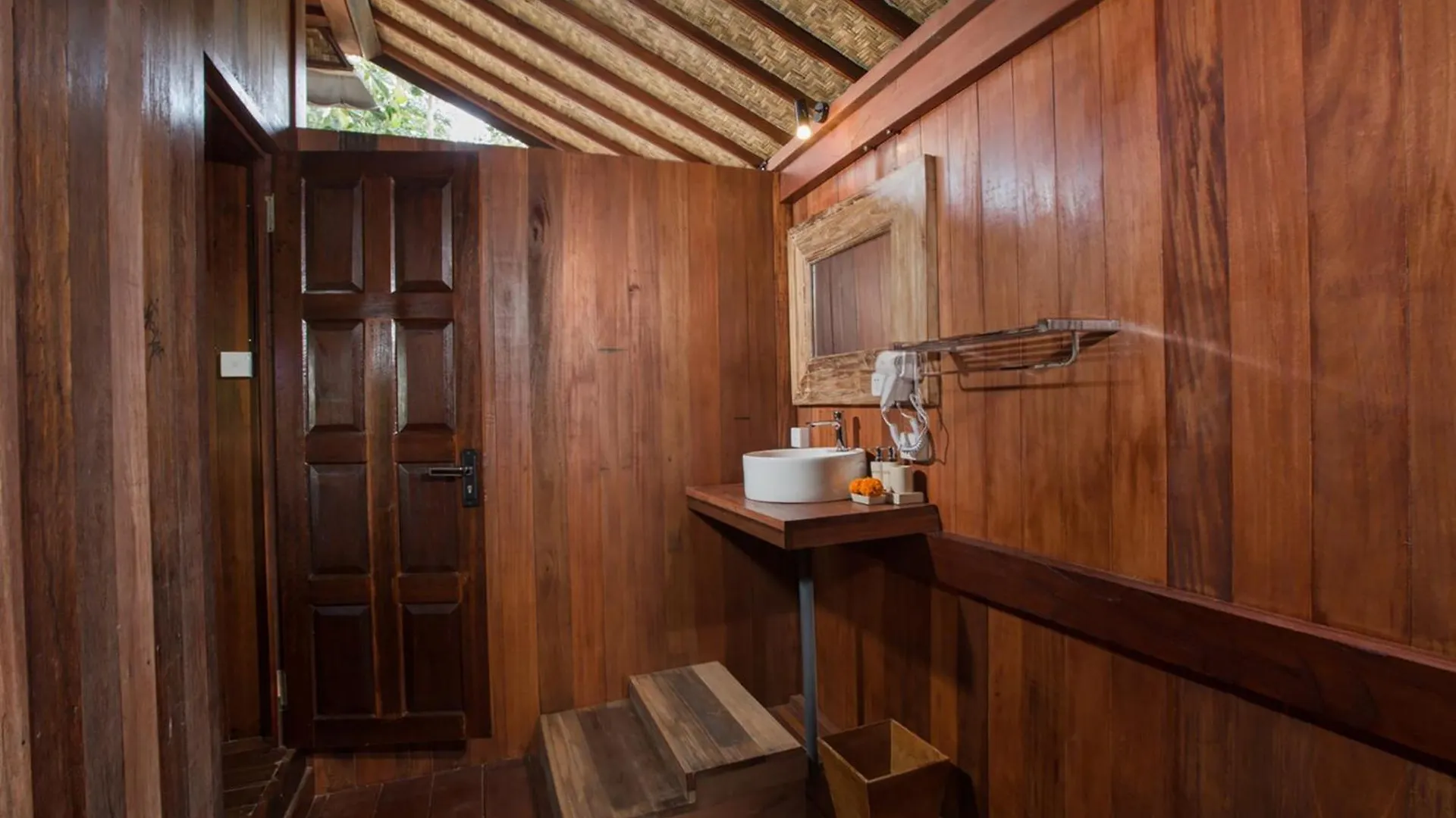 Ubudku Villas 2*, Убуд Индонезия